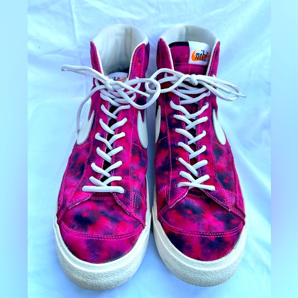 Nike Blazer Mid 77 by You in Suede Tie-Dye - Picture 3 of 6